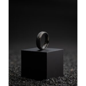 BAGUE TITANE NOIR A MOTIF